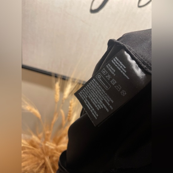 H&M Black Velvet Bodycon Dress - Picture 6 of 6